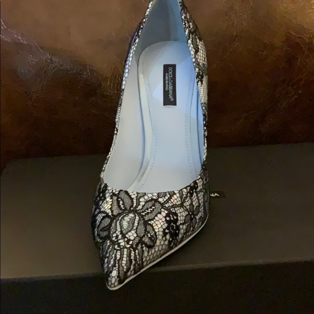 Brand new/never worn D&G light blue with lace pump - Picture 6 of 9